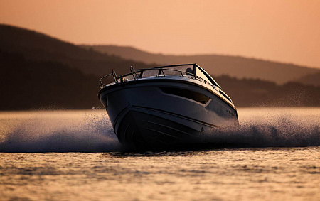 Катер Parker 800 Cruiser